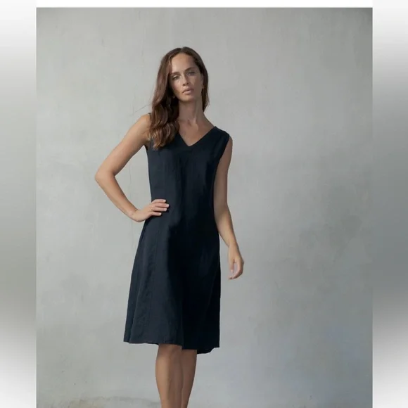 Luxmii Origami Linen Slip Dress - Picture 4 of 13